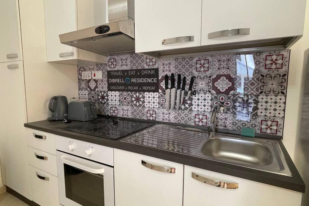 2 Bed Apt In Heart Of St Julians - 5Min From Seafront St. Julian's Exterior foto