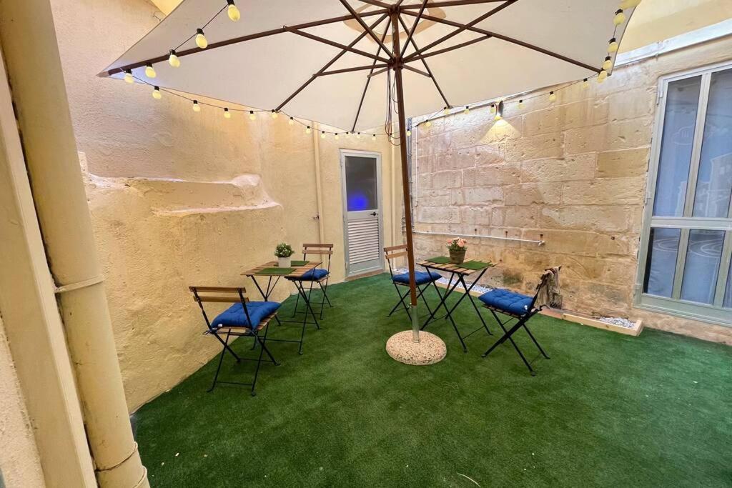 2 Bed Apt In Heart Of St Julians - 5Min From Seafront St. Julian's Exterior foto